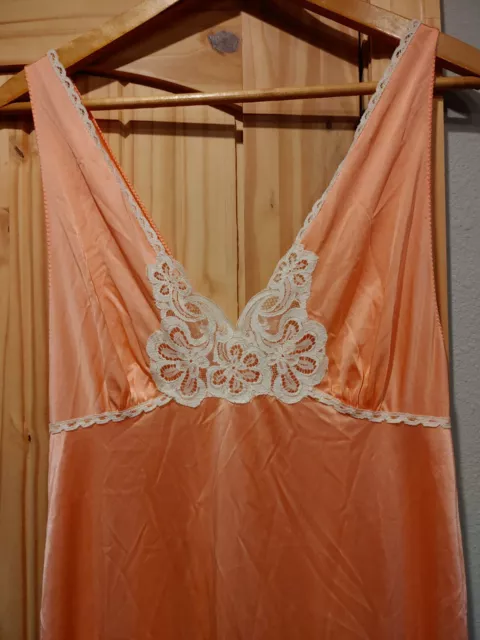 Vintage Lorraine NYLON Medium Coral Peach Full Length Lace Trim Womens Nightgown