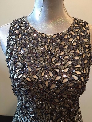 NEW Alice and Olivia Cut Out Flower Sequin Beaded Dress Black Gray Size 2