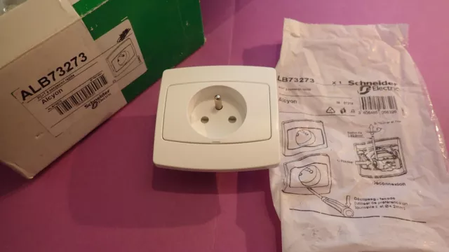 Lot De 4 Prises Schneider S520059 – 2P+T 16A à Puits Blanches – Neuves (sans Boîte)