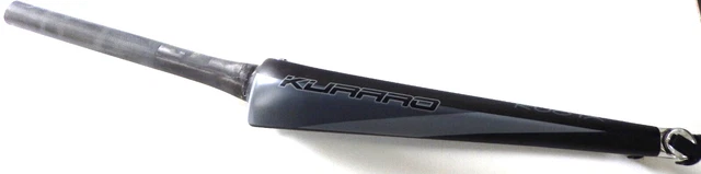 Fourche Carbone KUOTA 700c – Pivot 1″1/8 – Rouge/blanc – Neuve