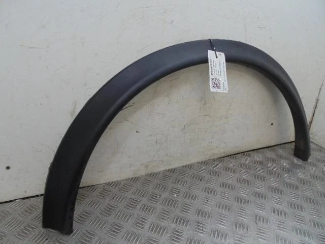 Nissan Juke F15 Guidatore Destro Arco/Spat Ruota Posteriore Fuori Fuoco 2014-2019↔