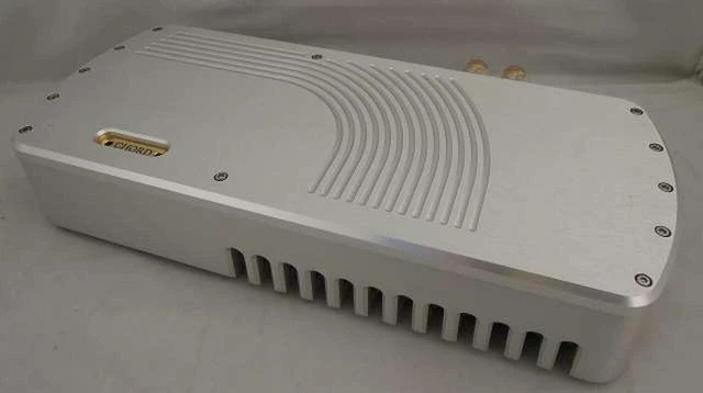 Quale amplificatore di potenza, a valvole o a transistor, è quello giusto