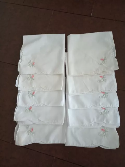 Vintage 15" Square White Dinner Napkins Embroidered Floral  Set of 10