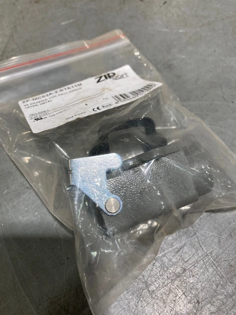 Automation Direct ZP-MC03A-2-STE11M 3A Zip Port Hood Housing Connector Lever