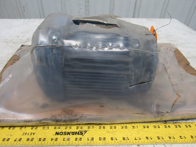 Sew -Eurodrive DRE90M4/FG 1-1/2 HP 1740 RPM 230/460V 3PH Electric Motor