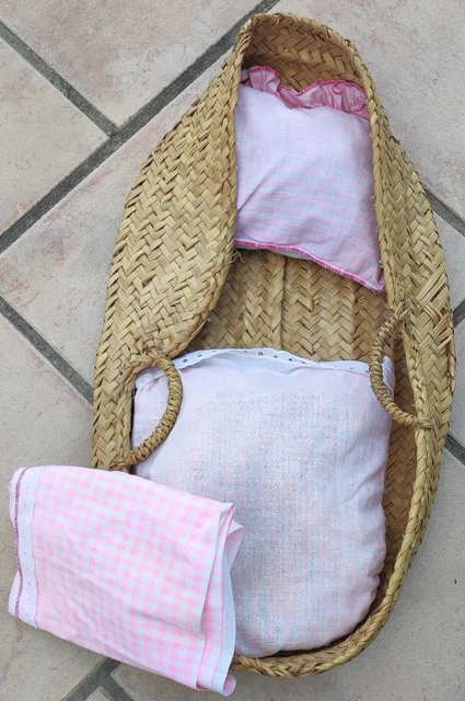 Couffin pour poupee en osier taille M - France