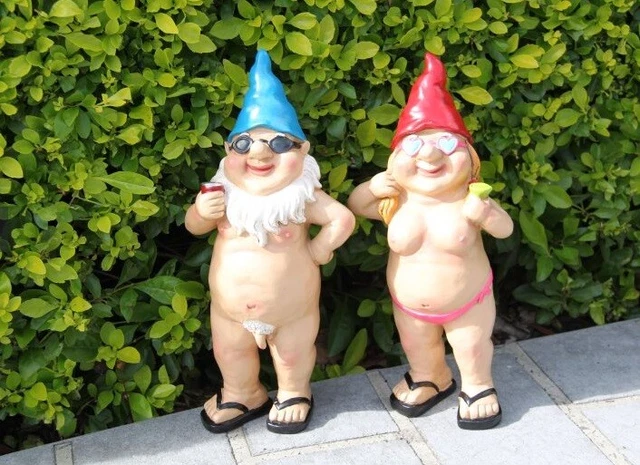 Naughty Naked Garden Gnomes – 2-Pack Resin Statues, 29cm Tall, Outdoor/Indoor Decor, Fun Gift