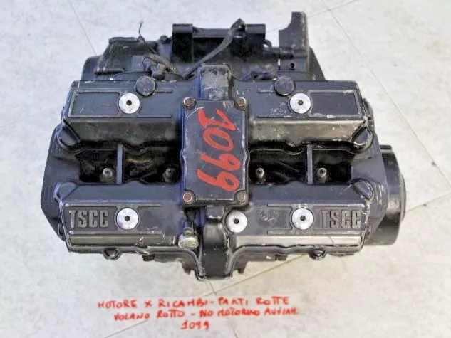 Moteur Suzuki GSX 550 Sans Démarreur Du Et Collecteurs Pour Pièces de Rechange
