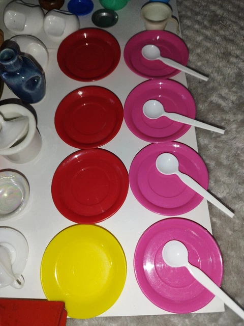 Konvolut DDR Puppenstuben Zubehör, Geschirr, Blumentöpfe, Teppichklopfer uvm.. 3