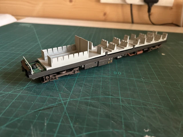 Bachmann Class 150 Dmu Dummy Chassis 0 99 Picclick Uk