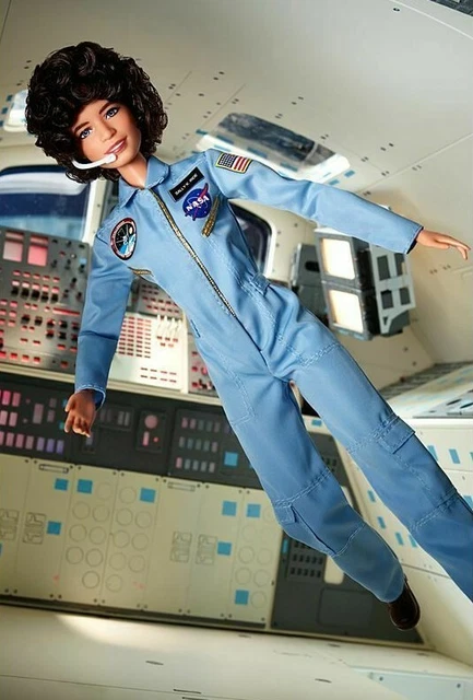 Barbie Inspiring Women Series SALLY RIDE Doll FXD77 Made to Move