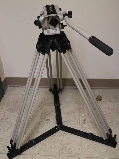 VINTEN VISION 5 LF Fluid Head Tripod Aluminum Legs 5LF VINTEN VISION 5 LF Fluid Head Tripod Aluminum Legs 5LF