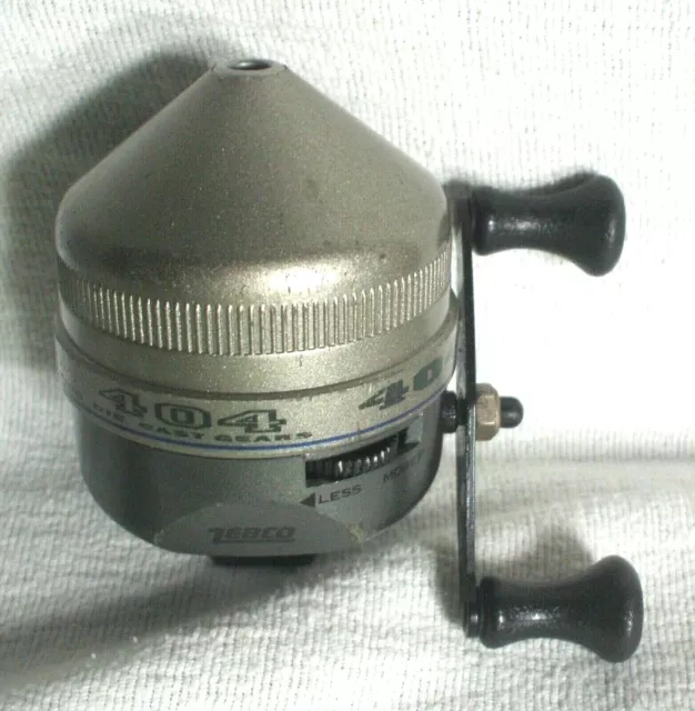 VINTAGE ZEBCO 404 Spin Cast Fishing Reel Right Hand Retrieve