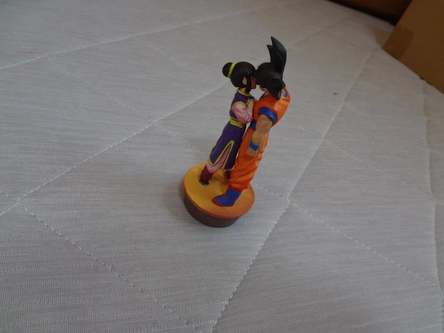 Dragonball Dragon Ball Dbz Z Capsule Goku Chichi Kiss Figure Rare