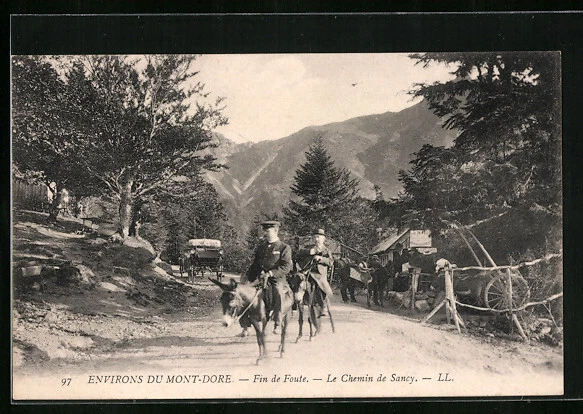 Carte Postale Ancienne Le Mont-Dore - Place Michel Bertrand - CPA 63 (années 1900)