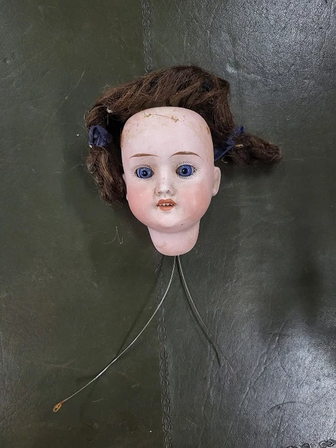 Poupée tête bois allemande , sur corps bois articulé, XIXème , yeux