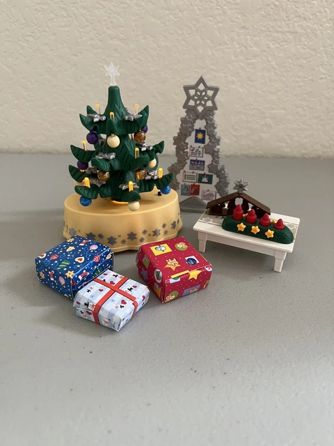 PLAYMOBIL WHITE CHRISTMAS Tree w/ Presents Ornaments Decorated EUR