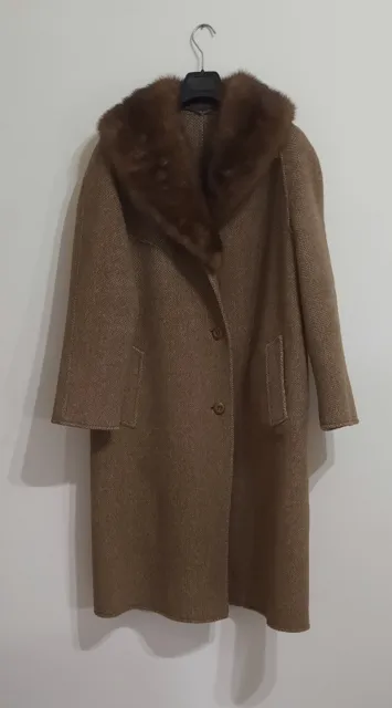 Cappotto da donna in pura lana con collo di pelliccia di visone tg.52