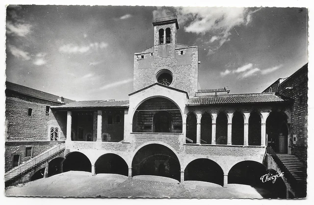 CPSM " PERPIGNAN - Le Palais des Rois de Majorque: Cour intérieure