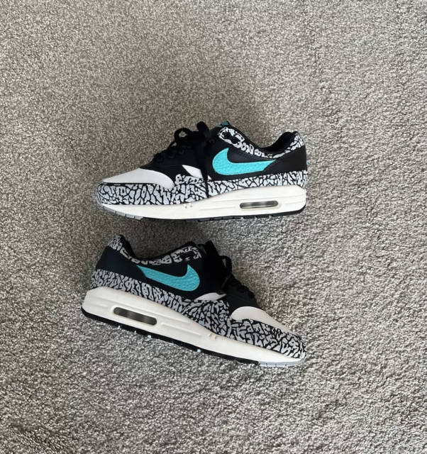 Custom made air max hotsell