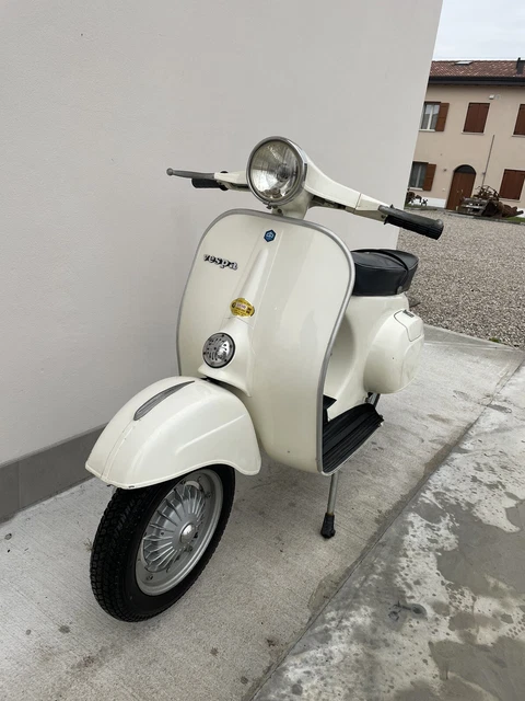 Piaggio Vespa 125 Primavera NOS New Old Stock Km299 Piaggio Vespa 125 Primavera NOS New Old Stock Km299