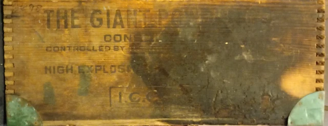Old GIANT POWDER CO. HIGH EXPLOSIVES BOX CRATE (2) 7