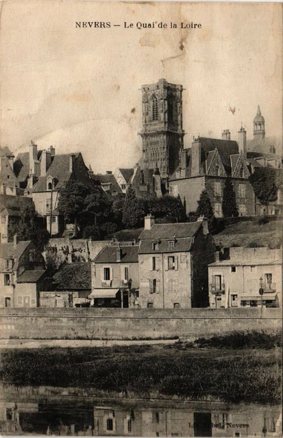 CPA NEVERS - Le Quai de la Loire (355543)