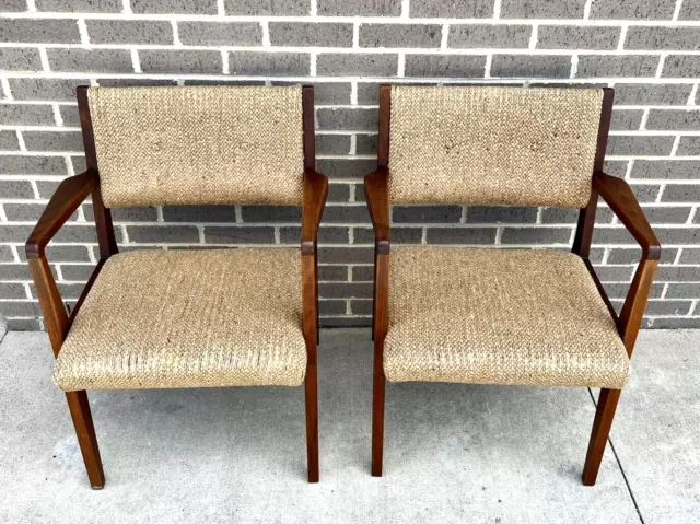 2 Jens Risom Design Inc Conn. Walnut Beige Upholstered Chairs Mid Century Modern