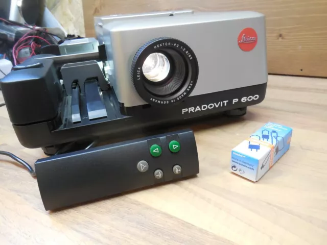 Leica Pradovit P600 Diaprojektor mit Hektor-P2 2,8/85mm Gereinigt Geölt