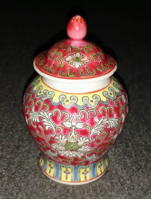 Beautiful Pink Chinese Famille Rose Lidded Pagoda Shape Ginger Pot - Mint!