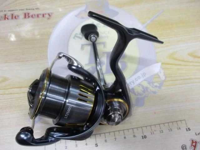 DAIWA 23 AIRITY LT2500S Spinning Reel Used $554.66 - PicClick CA