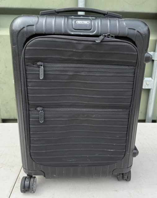 RIMOWA ESSENTIAL SLEEVE ブラック 55cm ☆国内正規品☆リモワ
