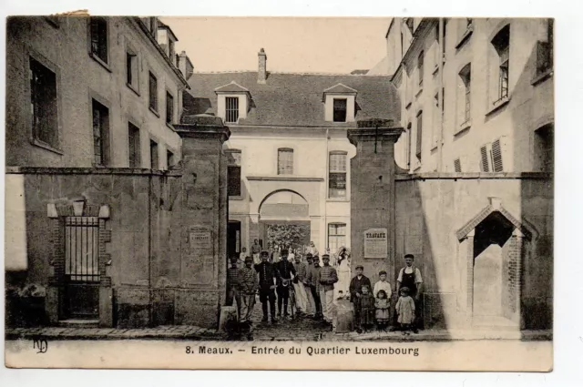 Thème VIE MILITAIRE CASERNES CPA 77 MEAUX entrée du quartier LUXEMBOURG