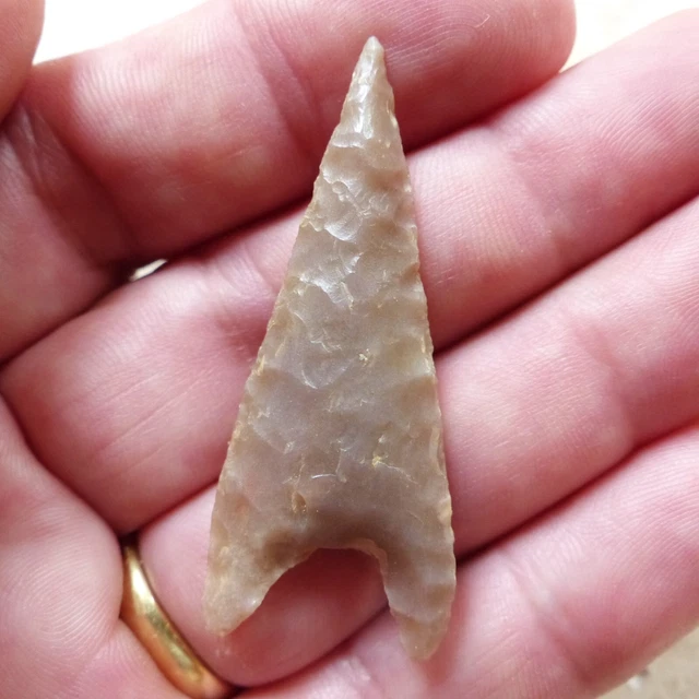 BELLE GRANDE POINTE de FLECHE PREHISTOIRE NEOLITHIQUE SILEX BIFACE 4,6