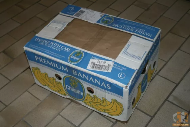 Flohmarktkiste Flohmarkartikel Bananen Karton