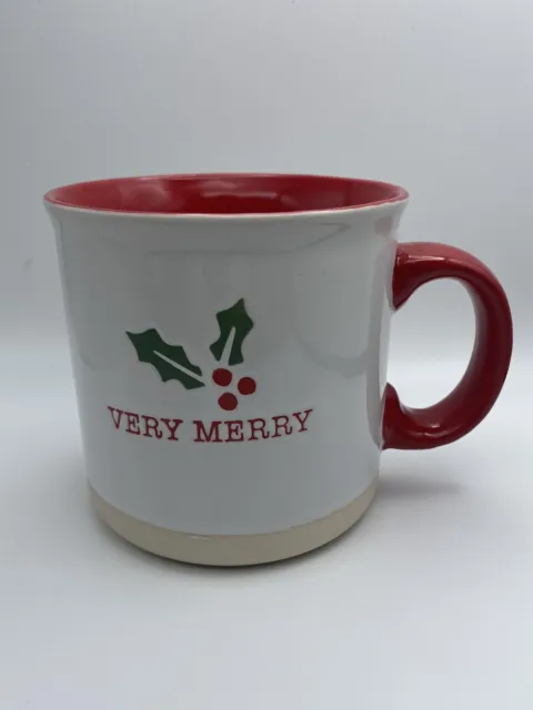 FAO SCHWARZ Ceramic  “VERY MERRY” Collectible Christmas Red Large mug