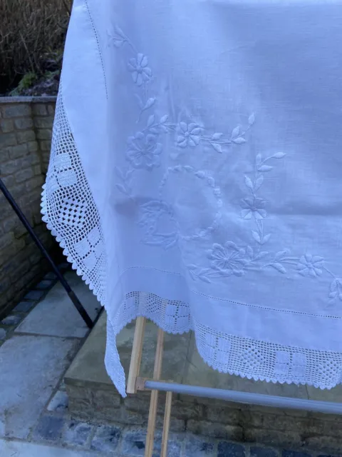 Beautiful Vintage Hand Embroidered White Fine Linen Tablecloth With Lace Edge