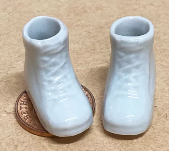 Pair of White Ceramic Shoes Boots Tumdee 1:12 Scale Dolls House Ornament Vase