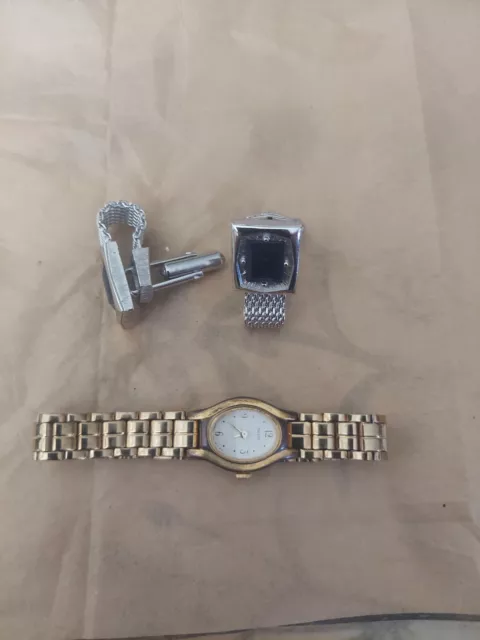 Pulsar  Analog ladies watch And 2 Swank Cufflinks.