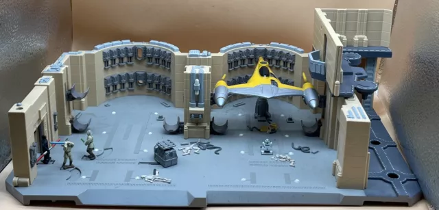 Action Fleet Episodio Naboo Hangar STAR WARS Playset 1999 Star Wars Combattimento finale