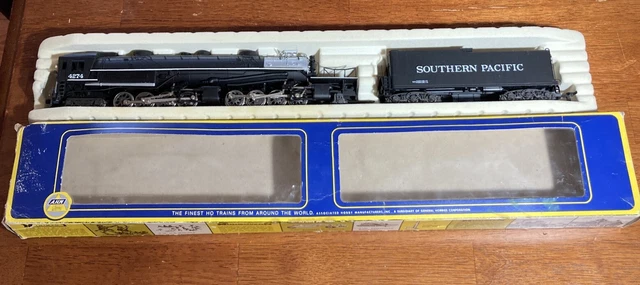 HO AHM RIVAROSSI 4-8-8-2 Cab Forward 5111-B Sp #4272 Steam
