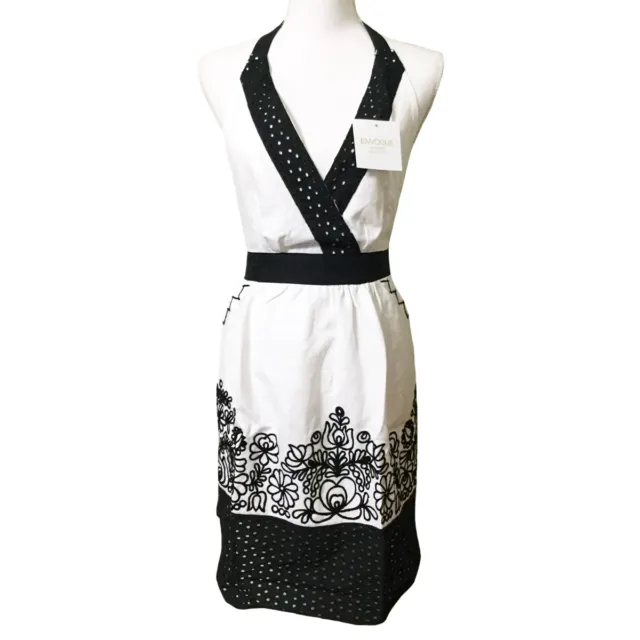 Floral Kitchen Apron Embroidered Eyelet En Vogue Cotton Black White Retro