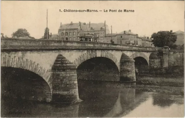 CPA CHALONS-sur-MARNE Le Pont de MARNE (126042)
