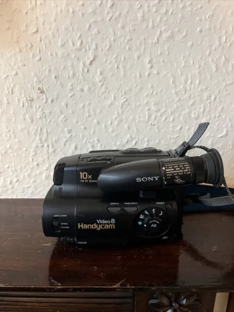 Sony CCD TR323E Handycam