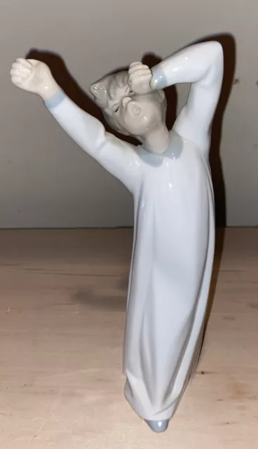 LLADRO Yawning Boy - 8.5" Tall Glossy Finish - VINTAGE Porcelain Figurine