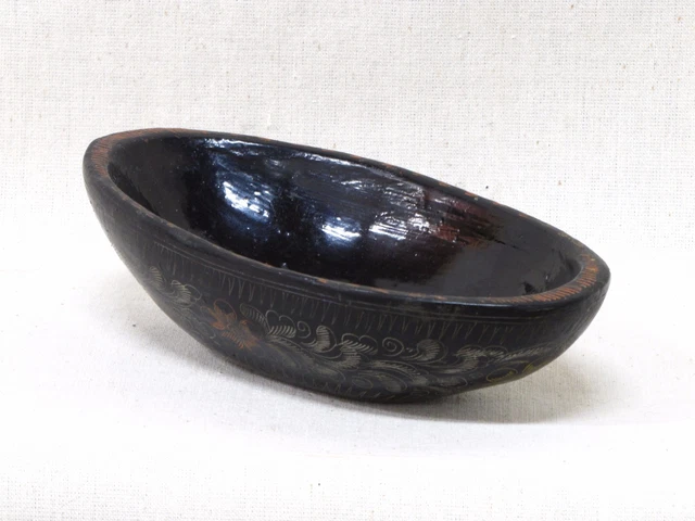 Antique Vintage Burmese Thai Hand Carved & Painted Lacquered Wood Offering Bowl