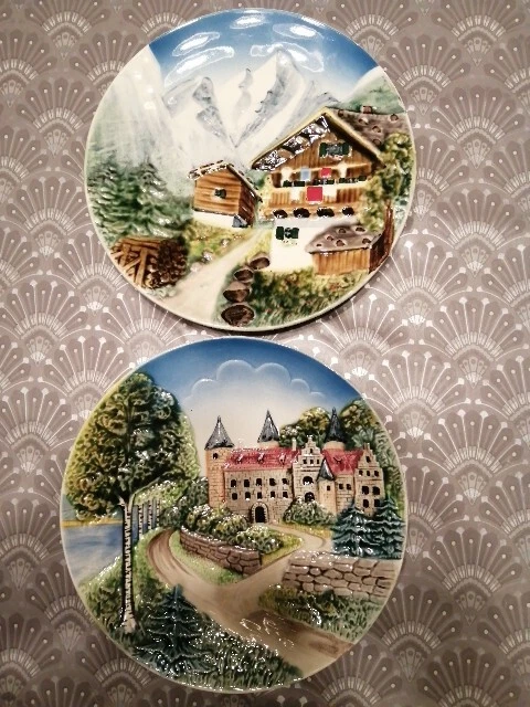 LOT DE 2 assiettes en faïence de sarreguemines décor d'ancien vélo