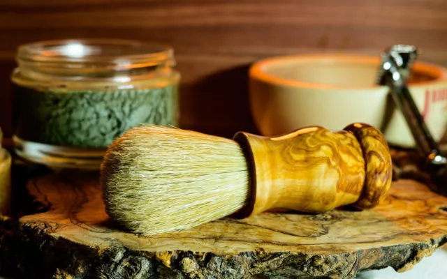 Pennello da Barba in legno di ulivo nodo 28mm pelo maiale
