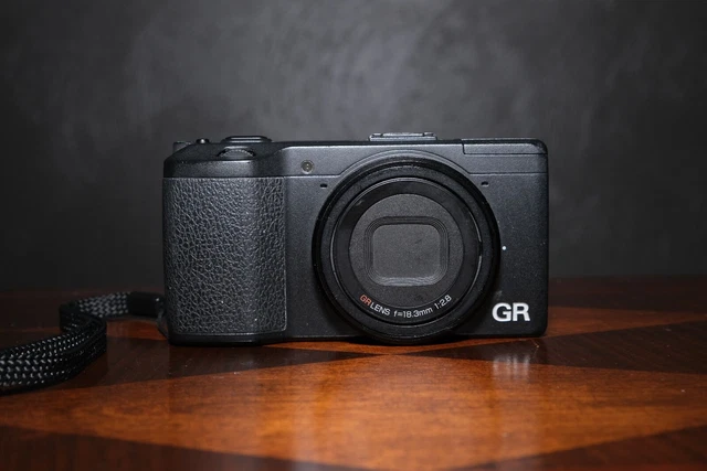 Ricoh GR 16mp Digital Camera GR1 *excellent* 6388 (8,200 shutter ct)