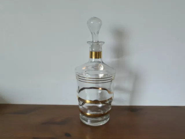 Carafe à liqueur ancienne avec bouchon en verre soufflé années 1950